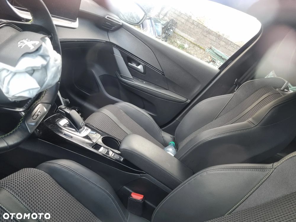 Peugeot 208 PureTech 130 EAT8 GT - 8