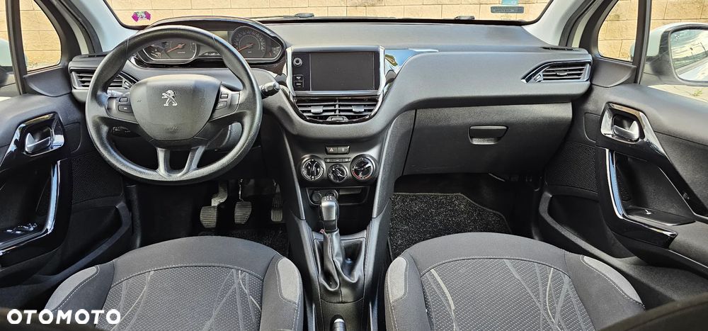 Peugeot 208 82 VTI Allure - 17