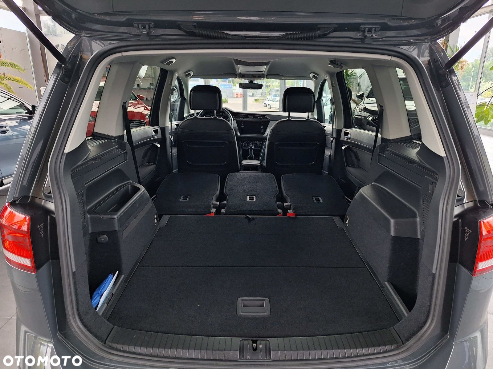 Volkswagen Touran 2.0 TDI BMT SCR Comfortline - 18