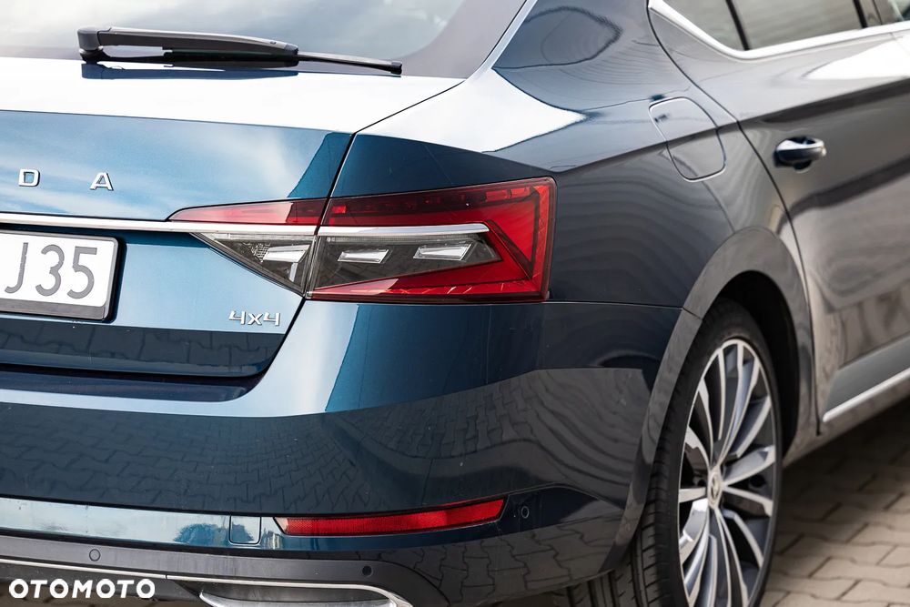 Skoda Superb 2.0 TDI SCR 4x4 L&K DSG - 12
