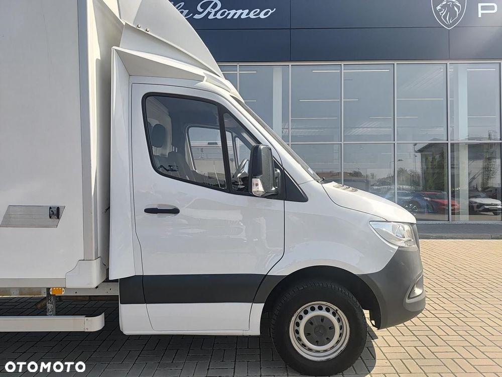 Mercedes-Benz Sprinter - 4