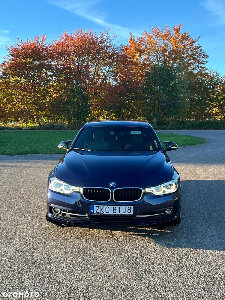 BMW Seria 3 330i Sport Line - 4