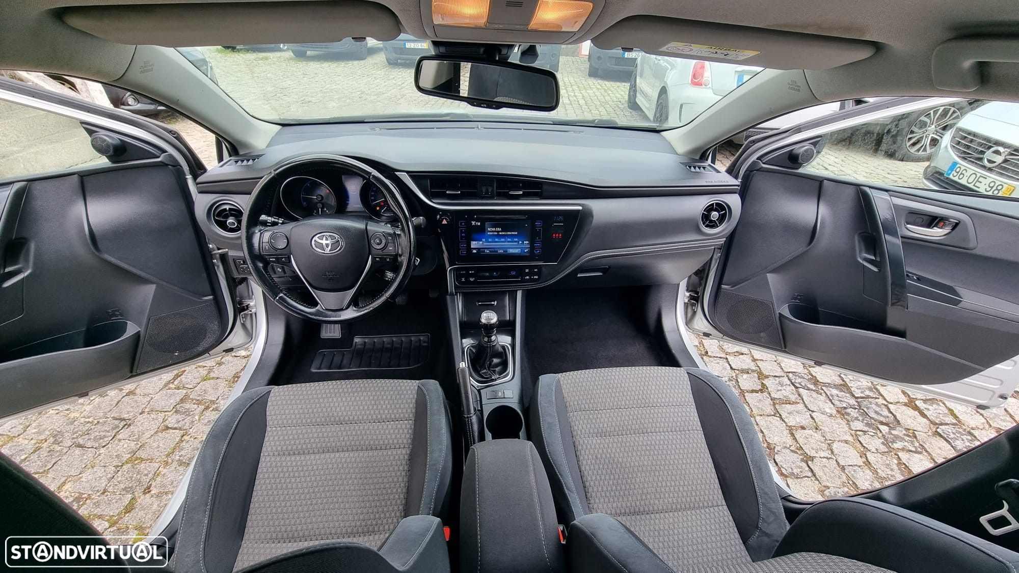 Toyota Auris 1.4 D-4D Comfort+Pack Techno - 10
