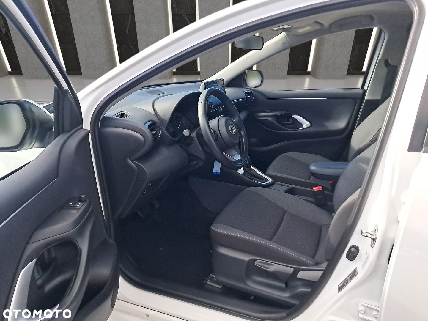 Toyota Yaris Hybrid 1.5 Comfort - 11