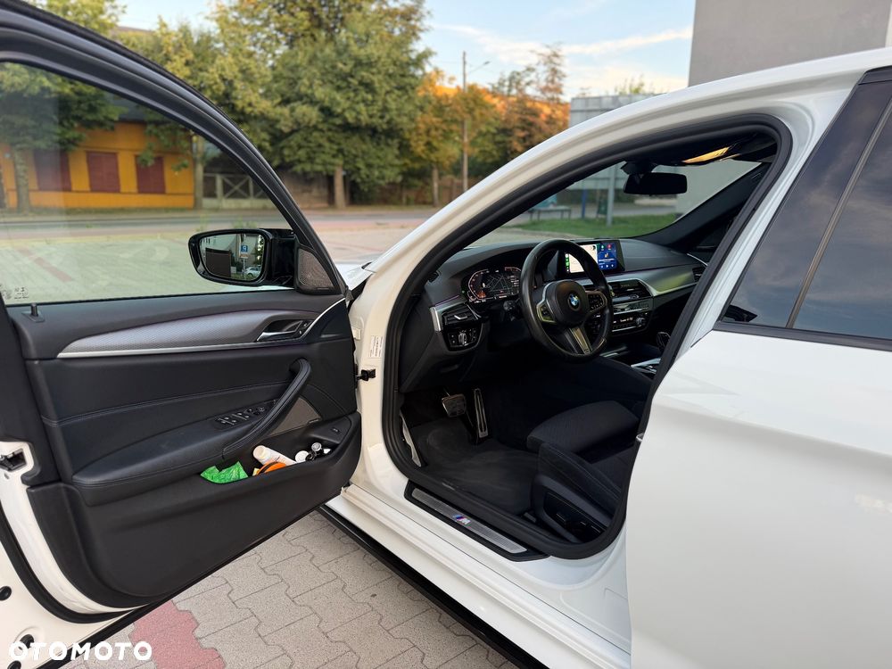 BMW Seria 5 520d Efficient Dynamics M Sport sport - 8