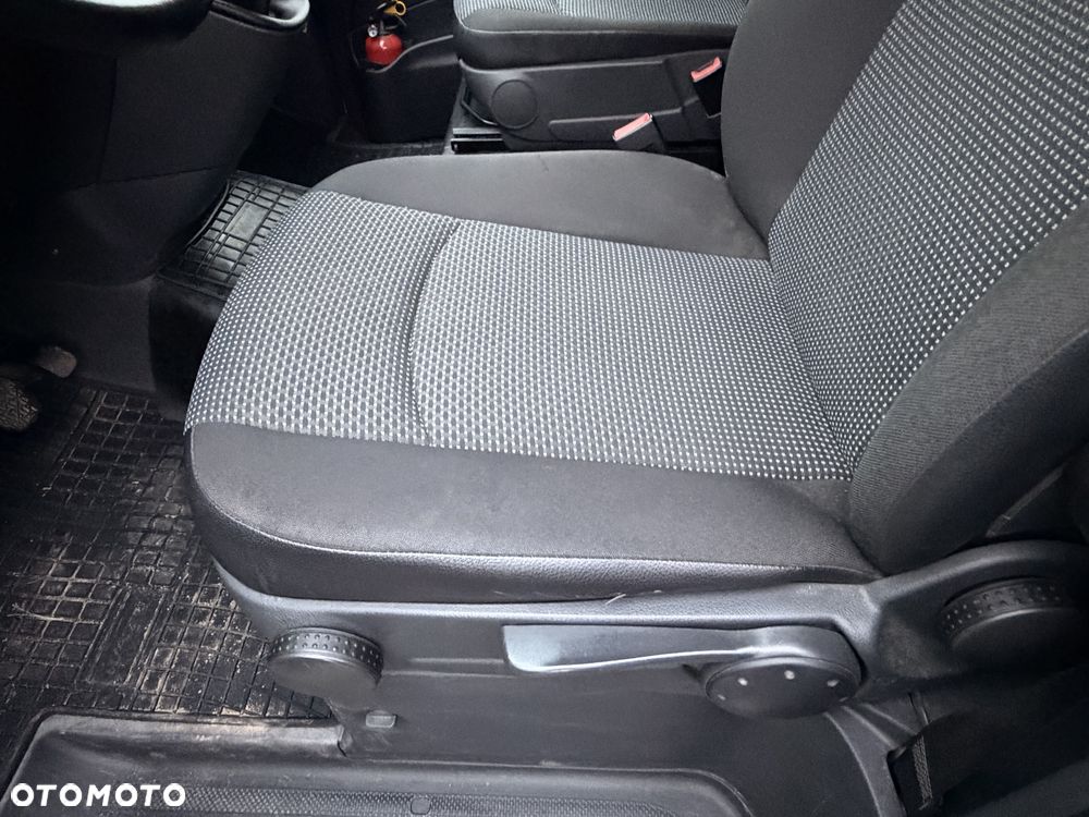 Mercedes-Benz Vito - 10