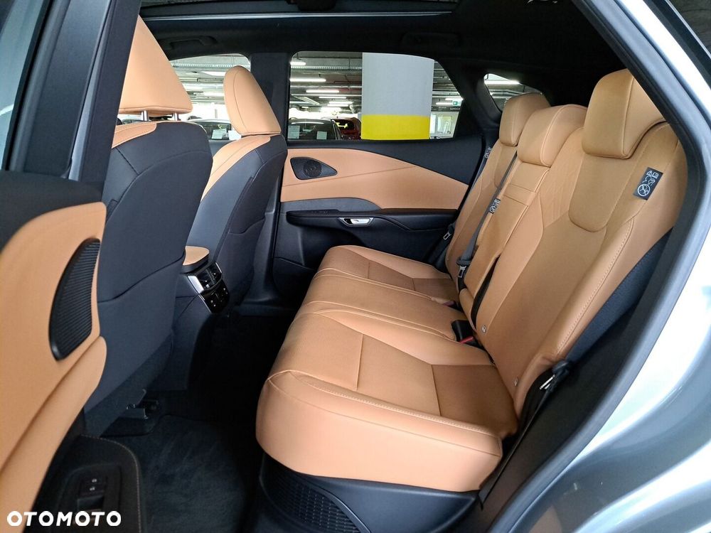 Lexus RX 2024