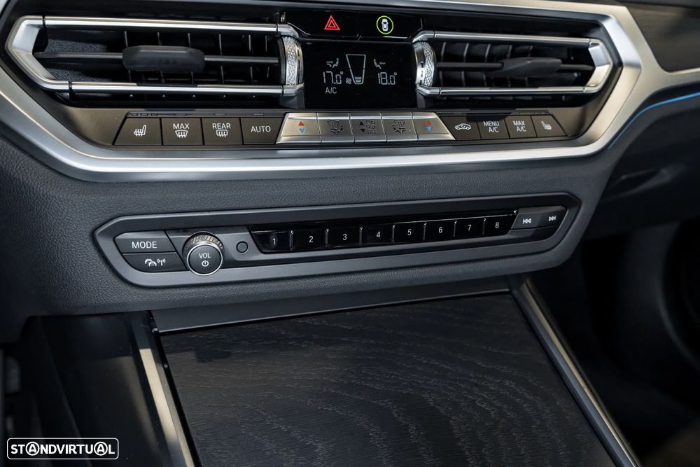 BMW 330 e Touring Pack M Auto - 17