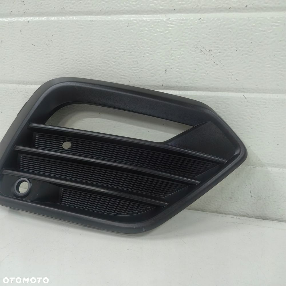 SEAT ATECA 575853666R KRATKA ZDERZAKA PRAWA - 2