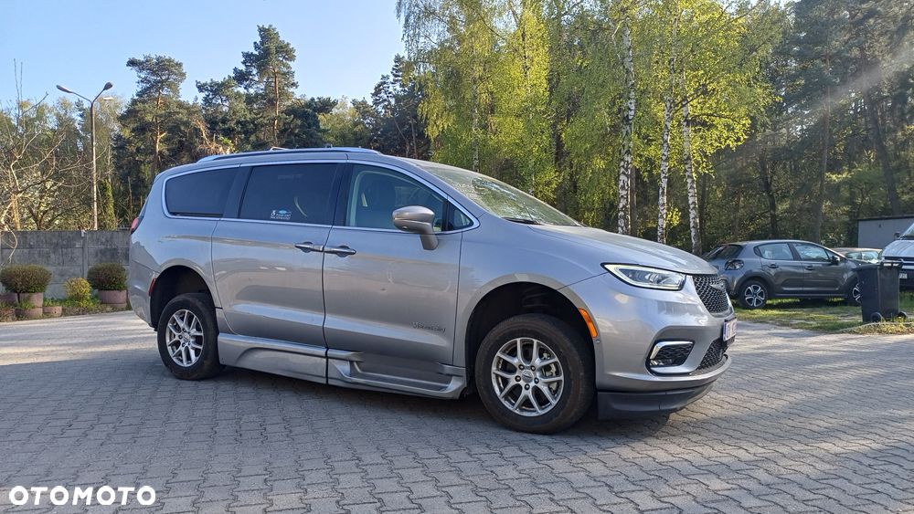 Chrysler Pacifica - 3