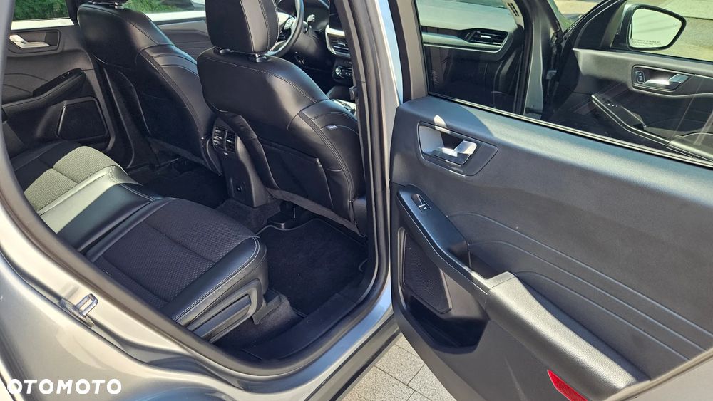 Ford Kuga - 24