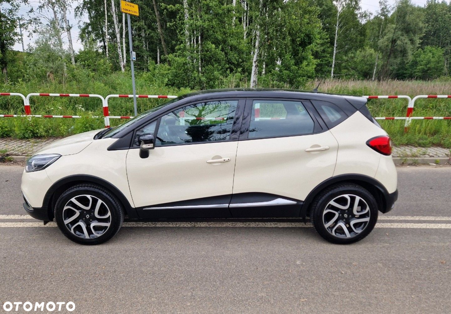 Renault Captur (ENERGY) TCe 90 INTENS - 4