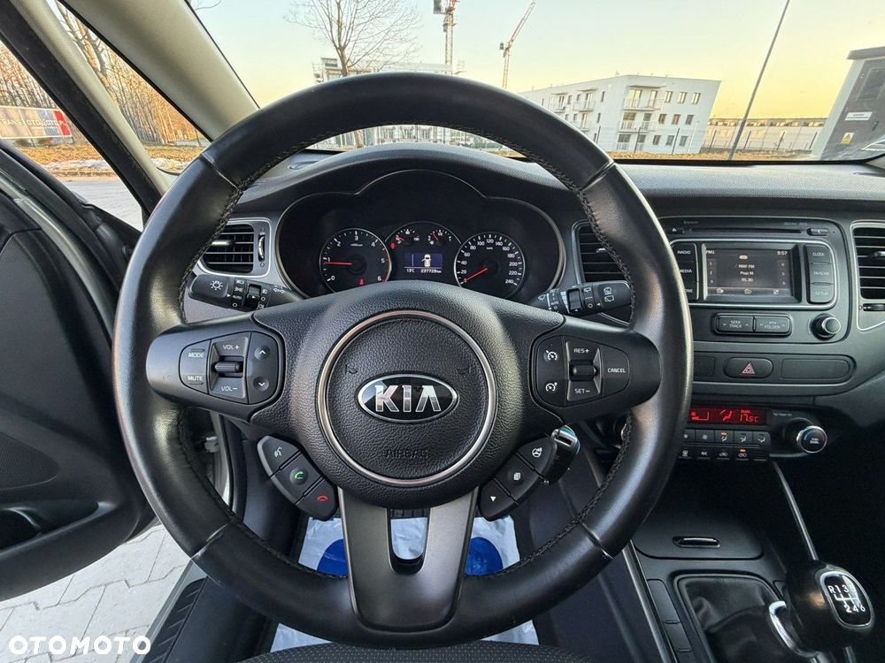 Kia Carens 1.7 CRDi Vision - 21