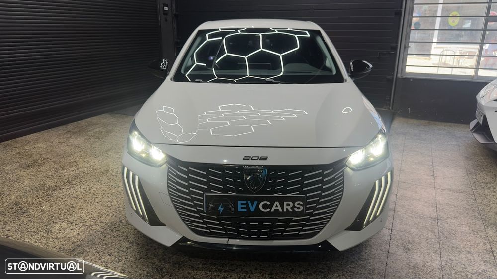 Peugeot e-208 Allure - 3