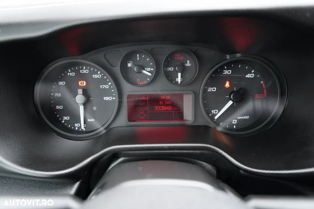 Iveco DAILY 35-140 / TIN / PANEL / MANUAL - 36