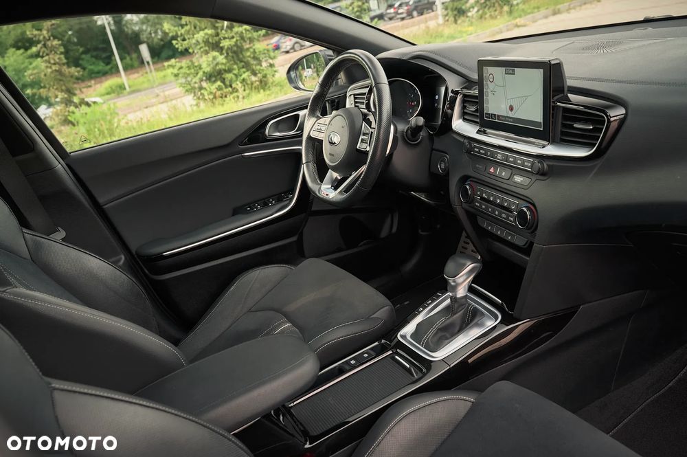 Kia Ceed 1.4 T-GDI DCT OPF GT Line - 27
