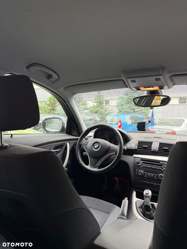 BMW Seria 1 118d - 23