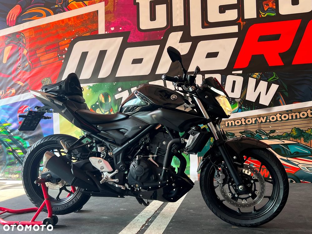 Yamaha MT - 17