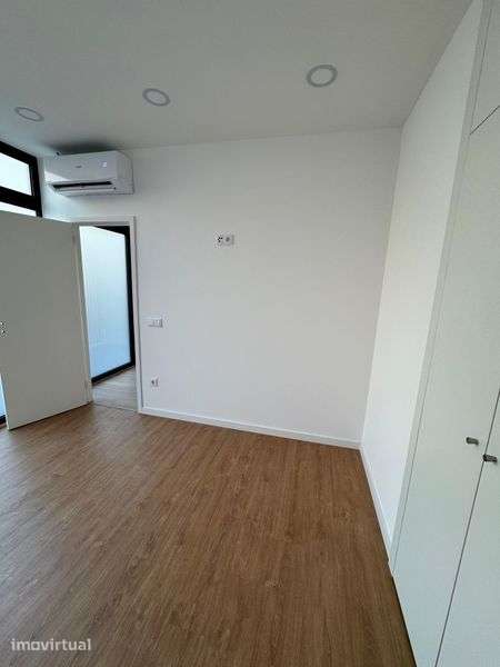 Arrenda-se Apartamento - Grande imagem: 4/8