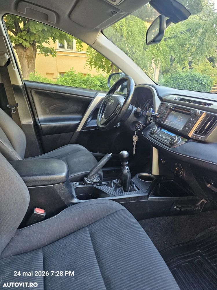 Toyota RAV4 2.2 D-4D 4x4 Executive - 5