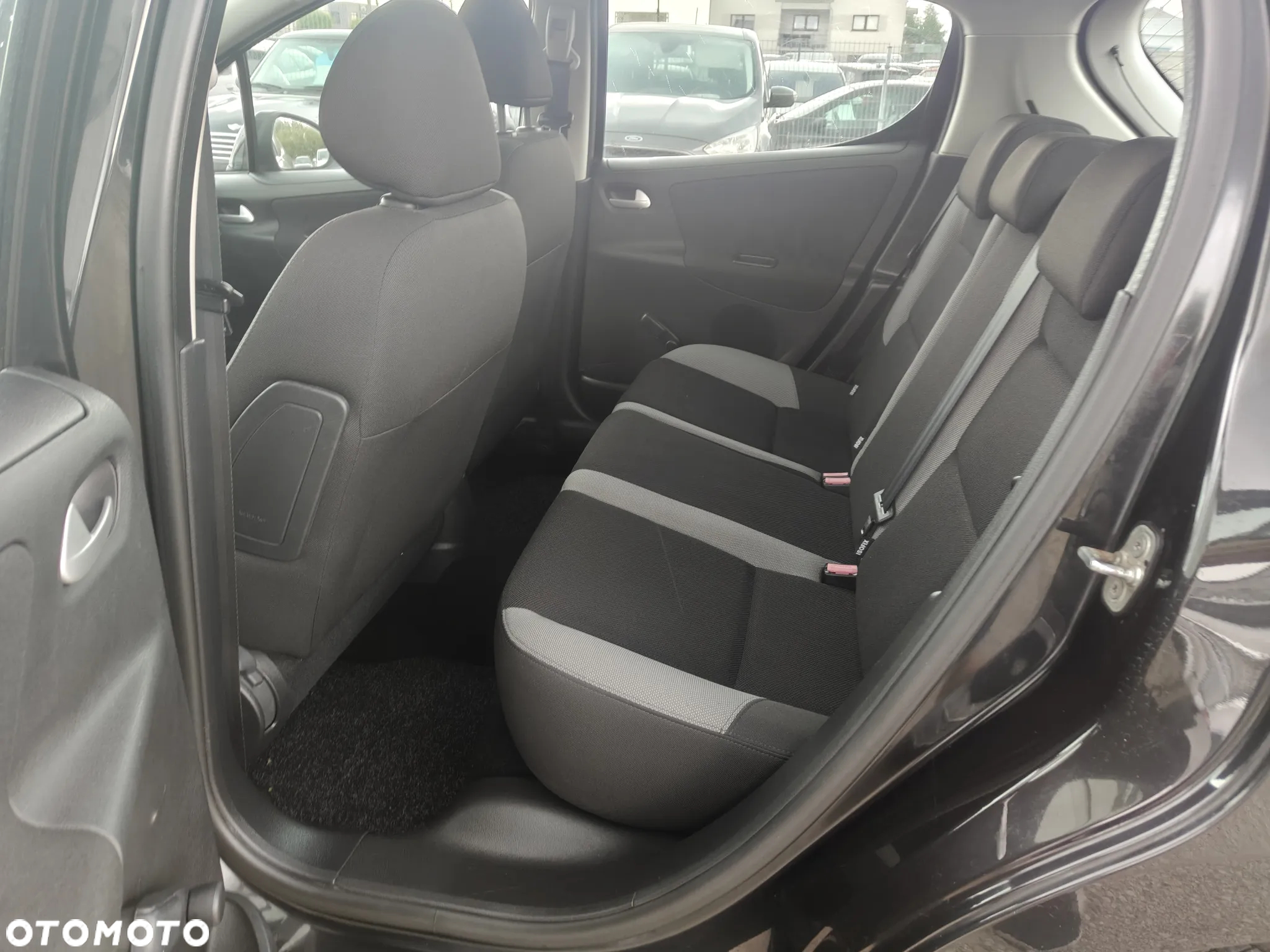 Peugeot 207 75 Urban Move - 16