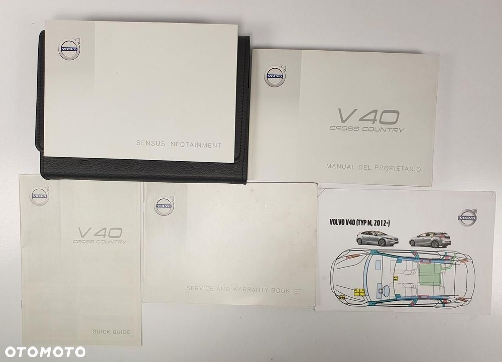INSTRUKCJA OBSŁUGI + ETUI VOLVO V40 II - 2