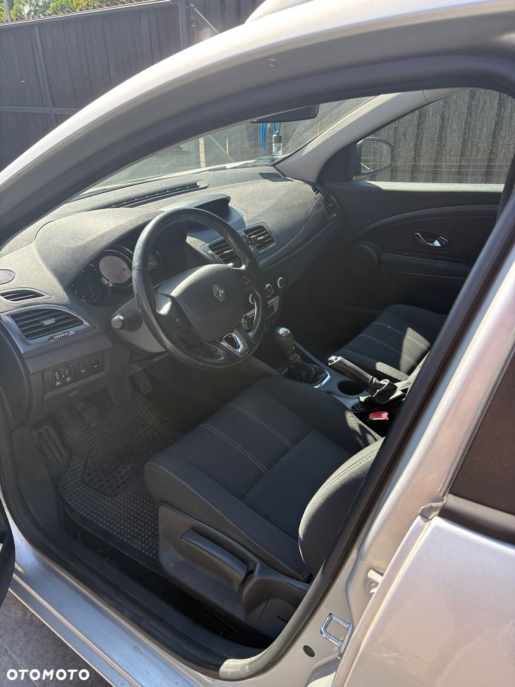 Renault Megane 1.5 dCi Energy Life EU6 - 4