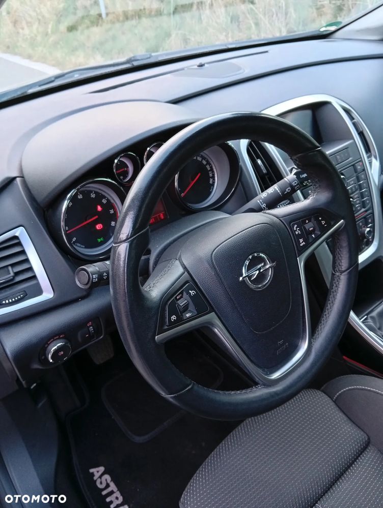 Opel Astra 1.6 Turbo Edition - 6