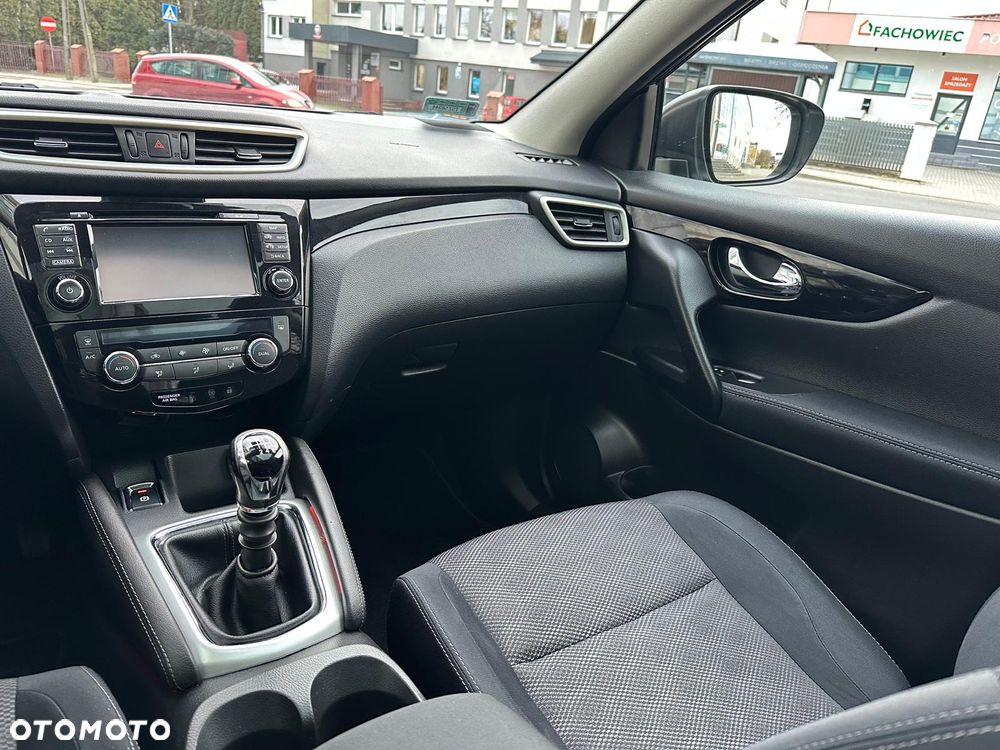 Nissan Qashqai 1.6 DCi 4x4 Black Edition EU6 - 12