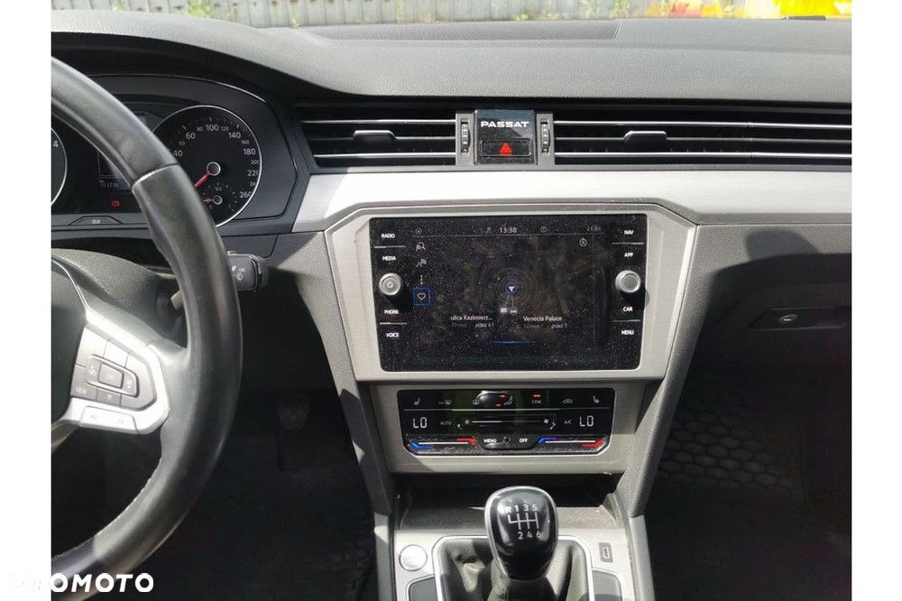 Volkswagen Passat 2.0 TDI EVO Essence - 10