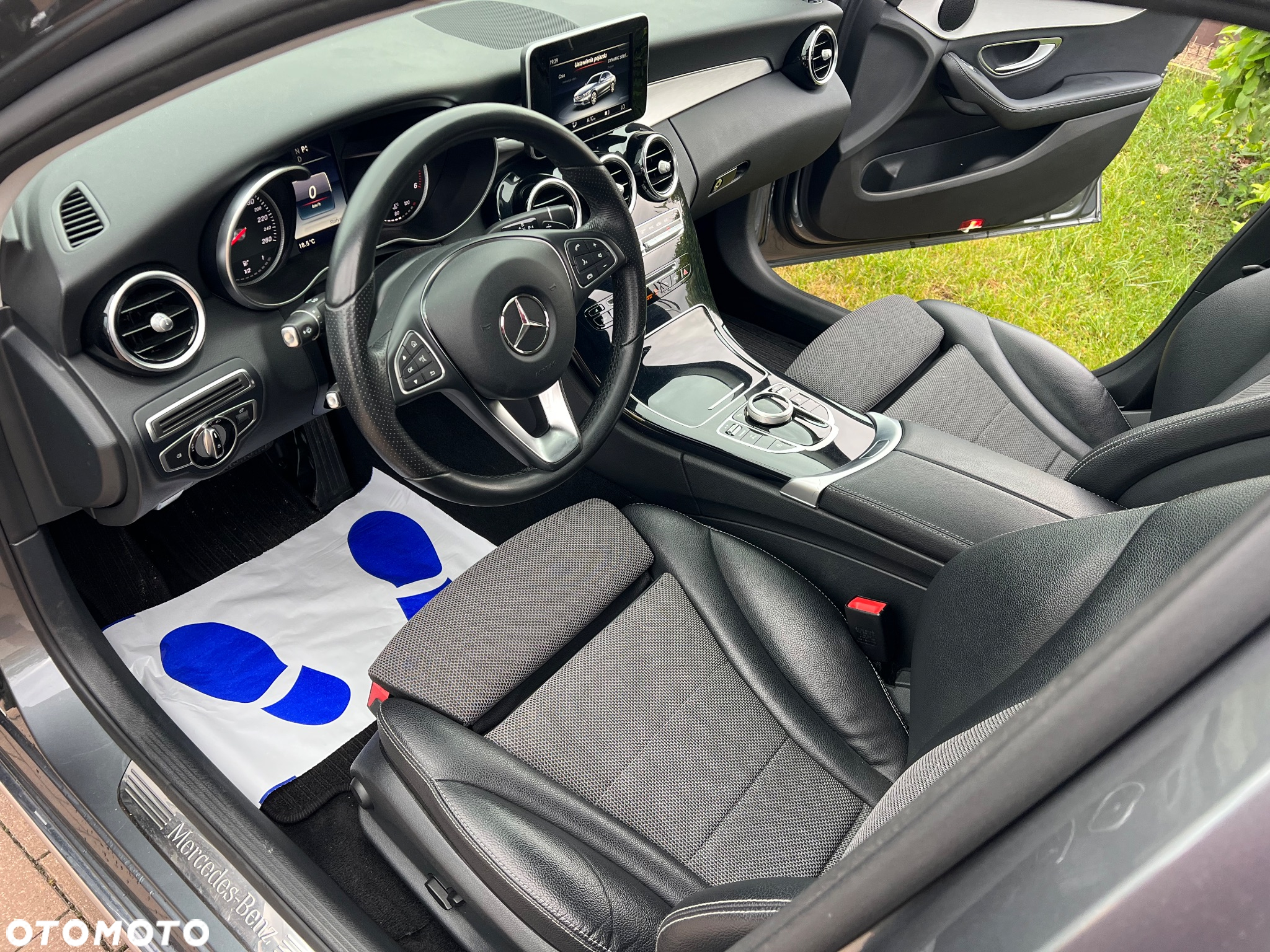 Mercedes-Benz Klasa C 180 (BlueTEC) d 7G-TRONIC Avantgarde - 24