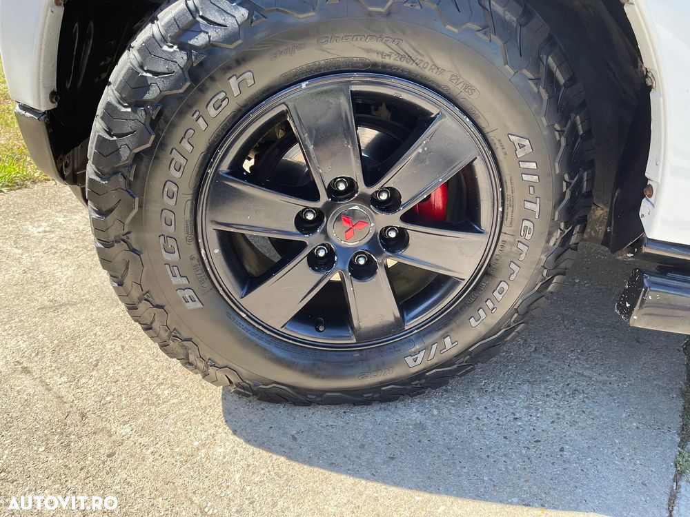 Mitsubishi Pajero 3.2 DI-D Dakar - 5