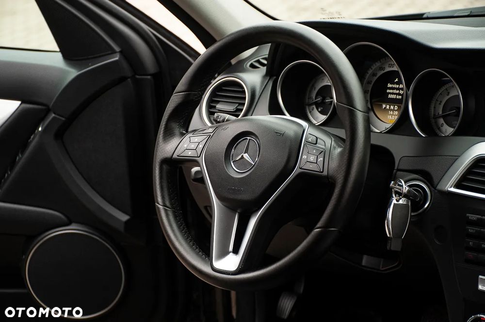 Mercedes-Benz Klasa C 180 Kompressor Automatik - 25
