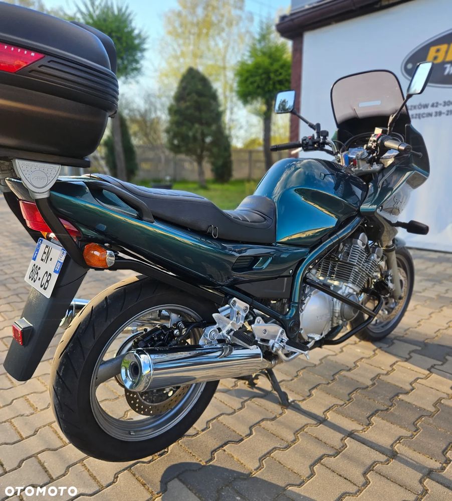Yamaha XJ - 12