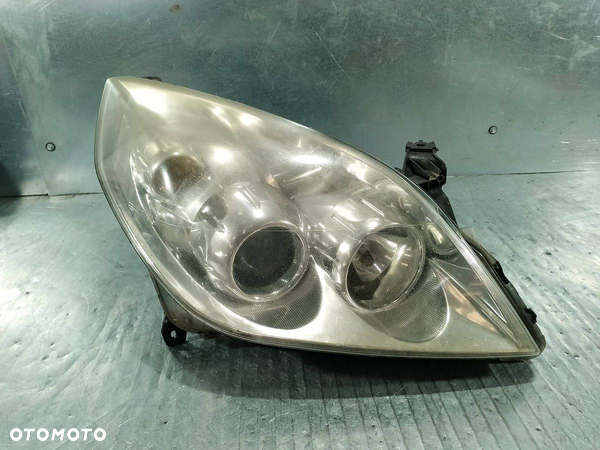 LAMPA PRAWA PRZÓD OPEL VECTRA C 13251940