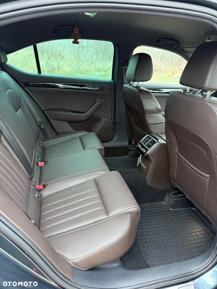 Skoda Superb 2.0 TDI SCR L&K DSG - 24