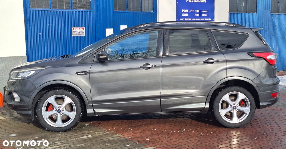 Ford Kuga 1.5 EcoBoost 2x4 ST-Line - 4