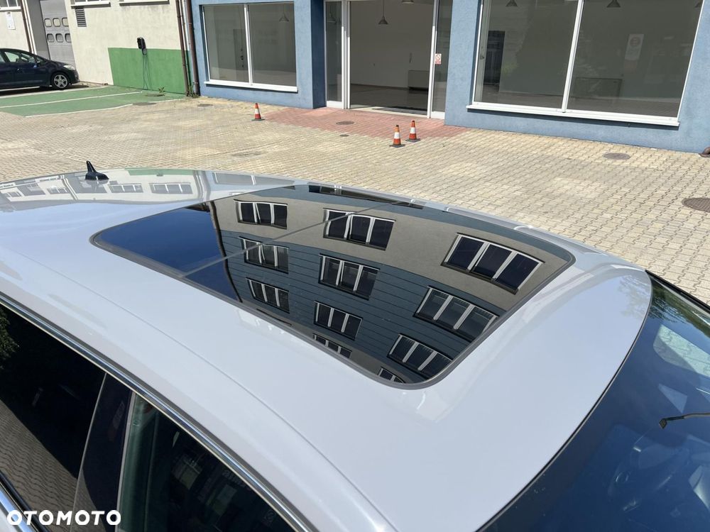 Volkswagen Arteon 2.0 TDI SCR 4Motion DSG R-Line - 33