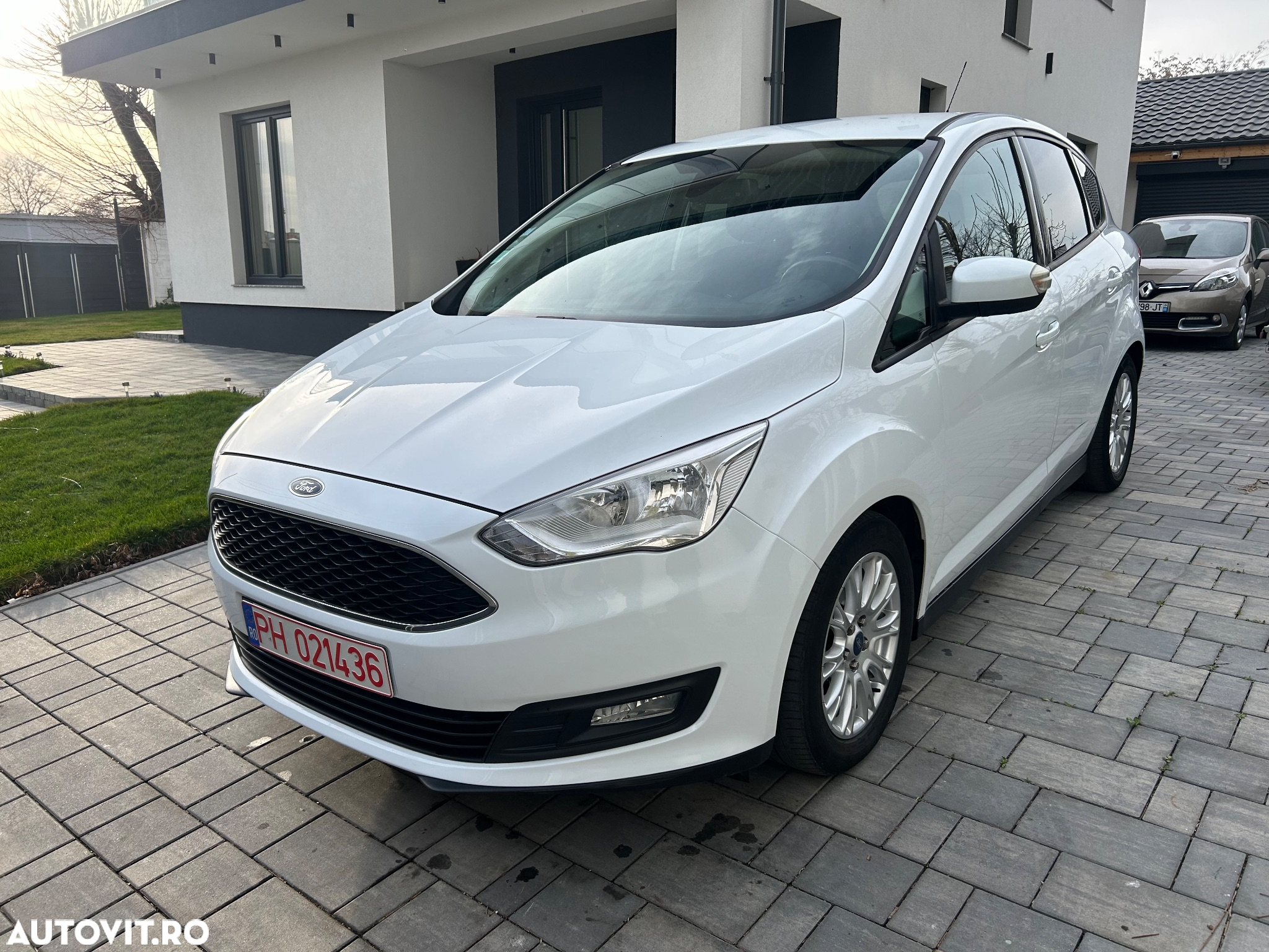 Ford C-Max 1.5 TDCi Start-Stop-System Business Edition - 13