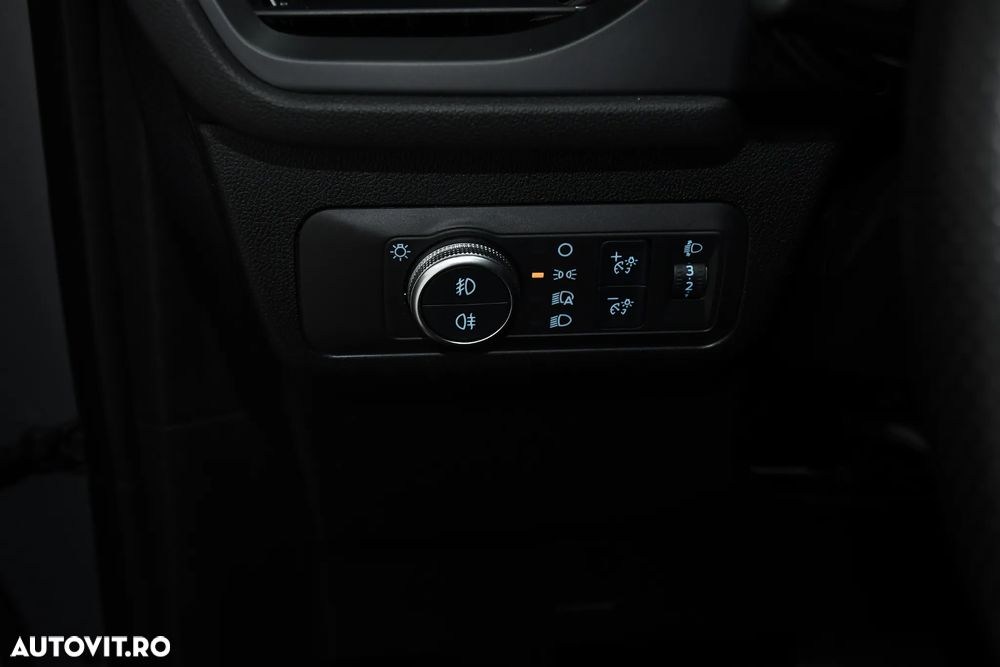 Ford Kuga 2.5 Duratec FHEV ST-LINE - 30