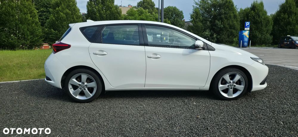 Toyota Auris 1.4 D-4D Premium - 9