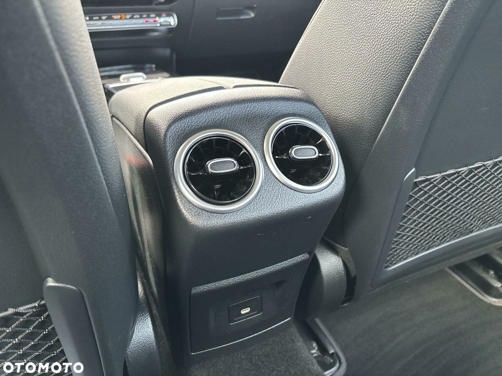 Mercedes-Benz CLA 200 Progressive 7G-DCT - 29