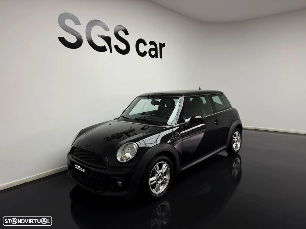 MINI 3 Portas Cooper D - 1