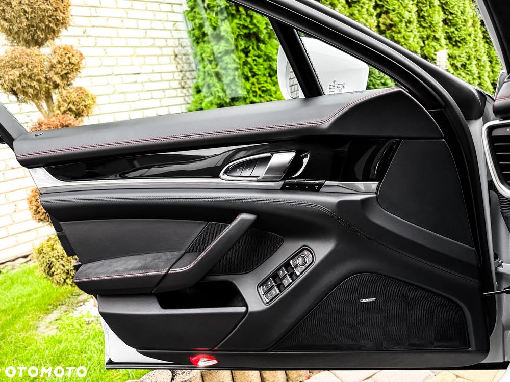 Porsche Panamera GTS PDK - 20