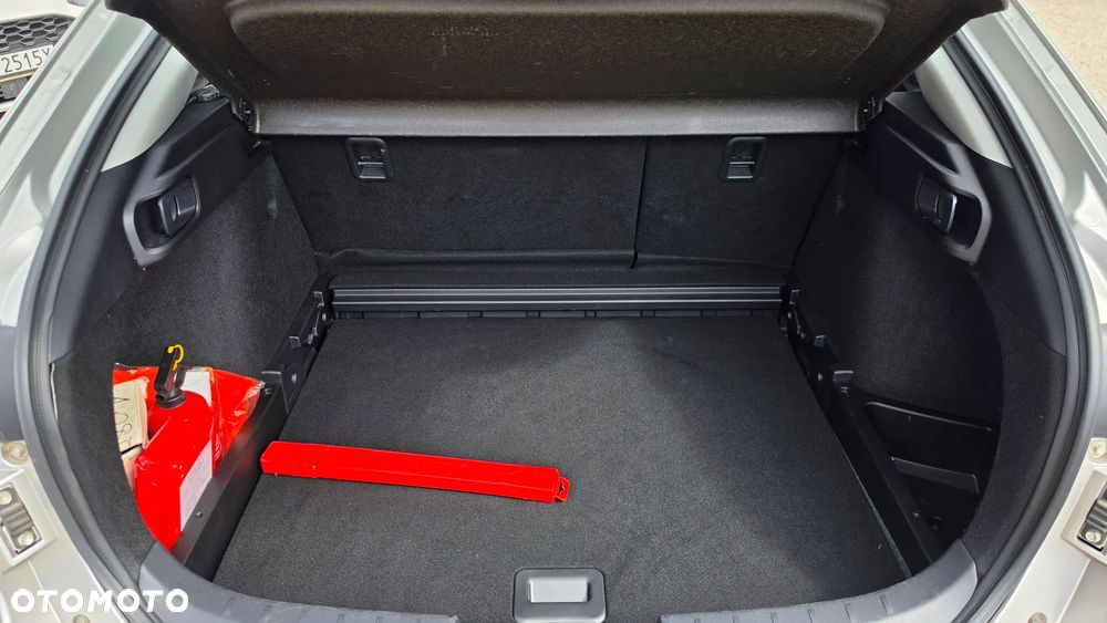 Mitsubishi Lancer 1.6 Invite - 28