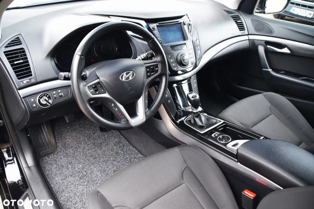 Hyundai i40 i40cw 1.7 CRDi Fifa World Cup Edition - 5