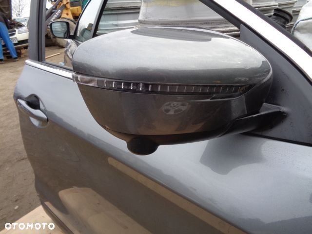 Nissan Qashqai J11 LUSTERKO PRAWE KAMERA ANG. - 2