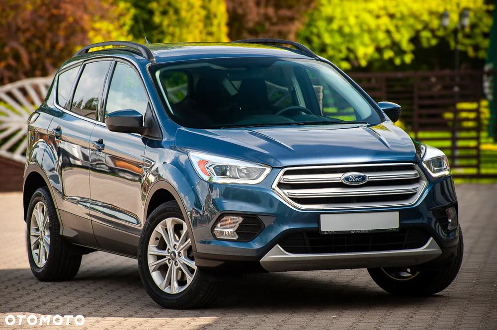 Ford Kuga 1.5 EcoBoost 4x4 Titanium - 3
