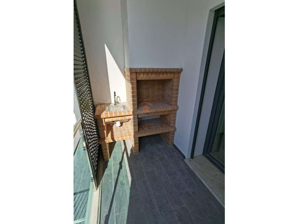 Apartamento T1+1 NOVO, em condomínio privado, com Terraço e BOX | L... - Grande imagem: 4/48