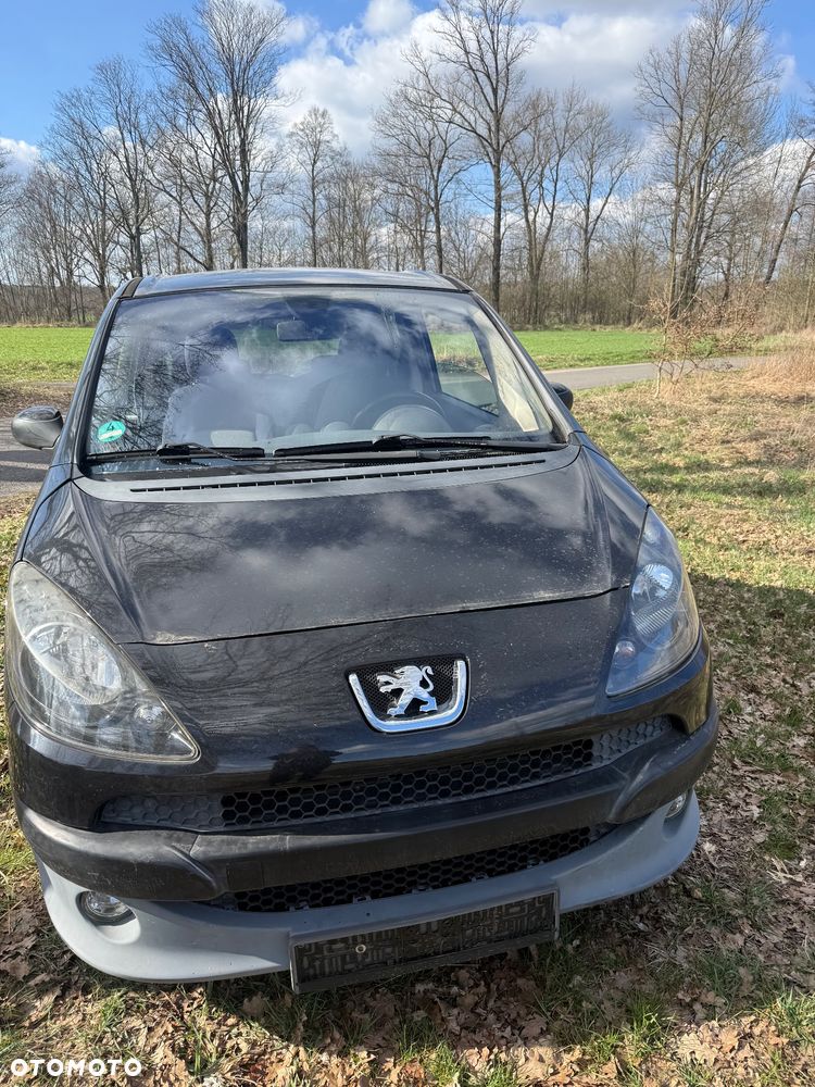 Peugeot 1007 - 1